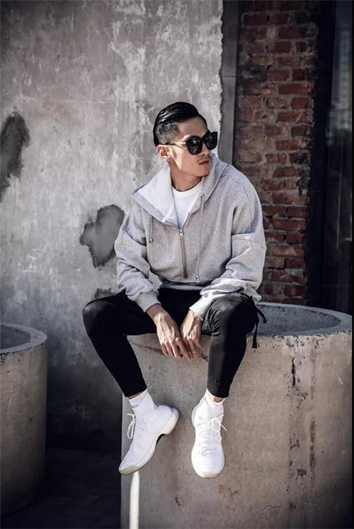 VA服装设计专业留学
